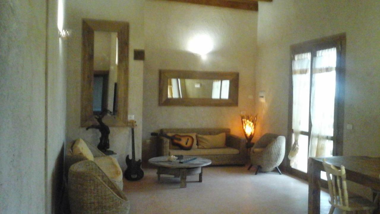 Hotel The Straw House Alghero Esterno foto