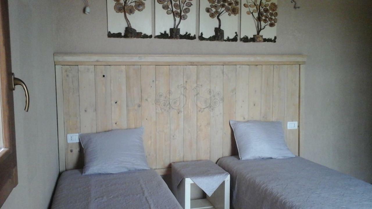 Hotel The Straw House Alghero Esterno foto